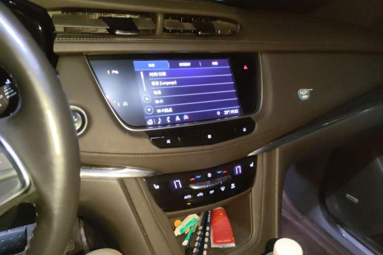 Used Cadillac XT5 2020 28T Luxury Version Audio And AC Panel