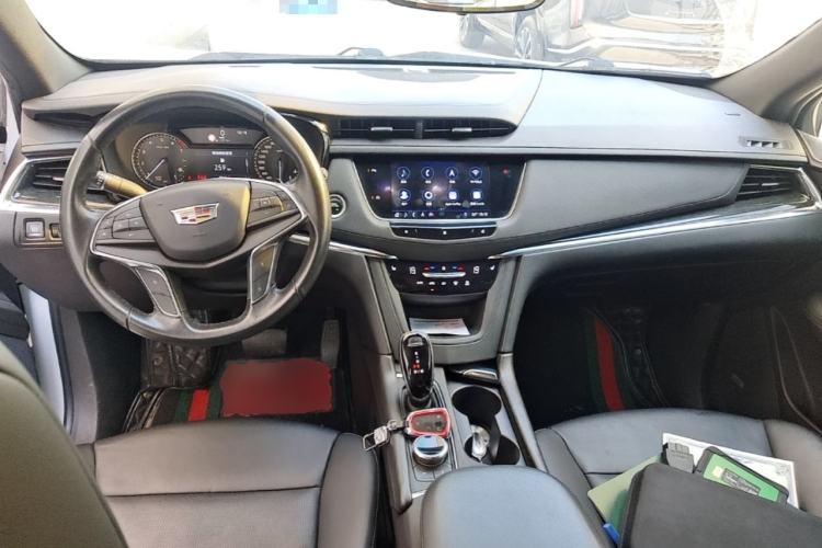 Used Cadillac XT5 2020 28T Luxury Version Center Console