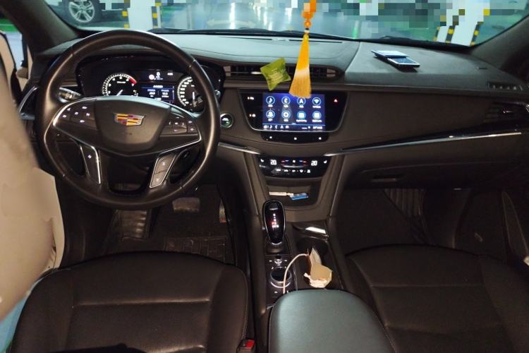 Used Cadillac XT5 2020 28T Luxury Version Center Console