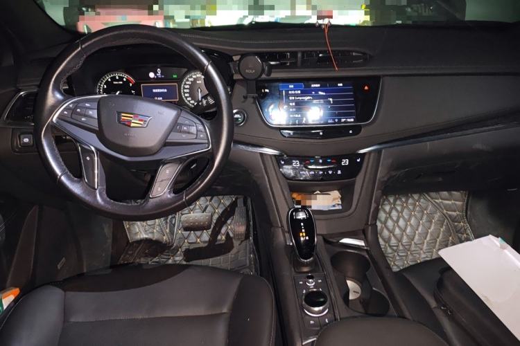 Used Cadillac XT5 2020 28T Luxury Version Center Console