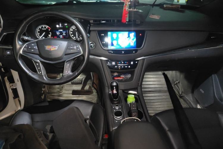 Used Cadillac XT5 2020 Revised Version 28T Luxury Edition Center Console