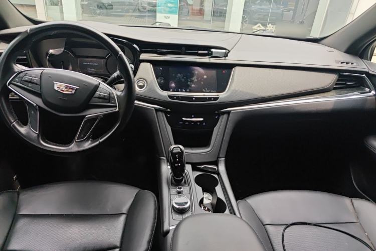 Used Cadillac XT5 2020 28T Luxury Version Center Console
