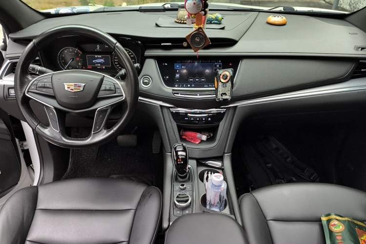 Used Cadillac XT5 2020 28T Four-Wheel Drive Tech Version Center Console