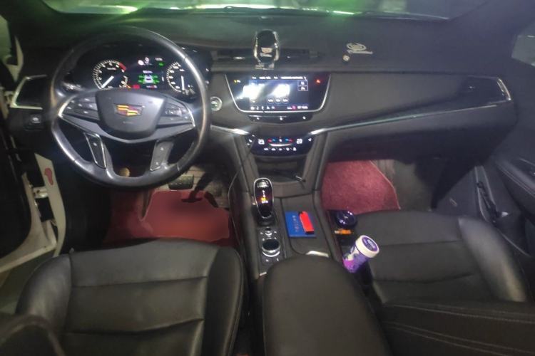 Used Cadillac XT5 2020 Revised Version 28T Four-Wheel Drive Luxury Edition Center Console