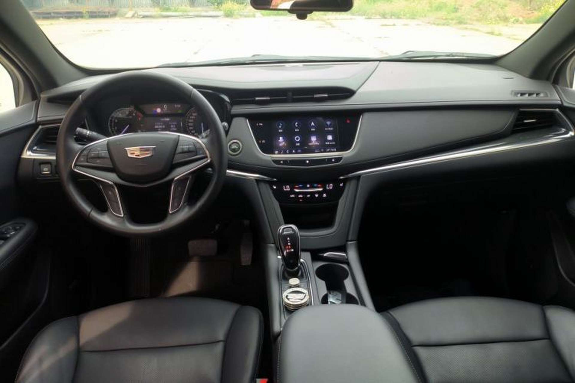 Used Cadillac XT5 2020 28T Luxury Version Center Console