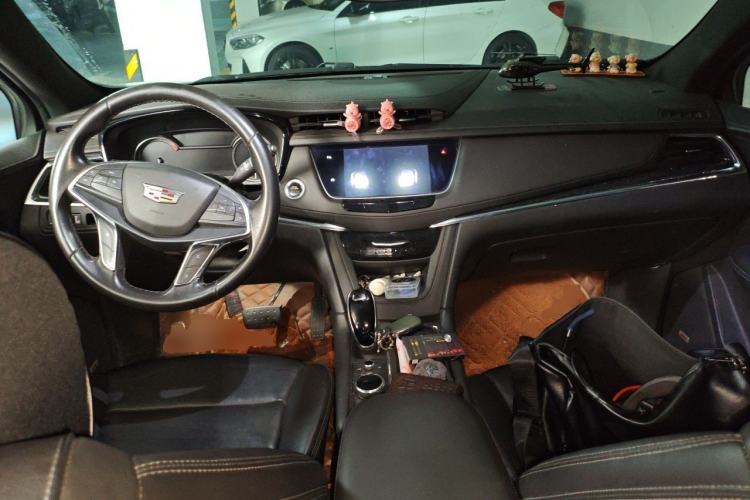 Used Cadillac XT5 2020 28T Luxury Version Center Console