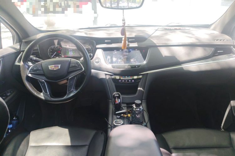 Used Cadillac XT5 2020 28T Luxury Version Center Console