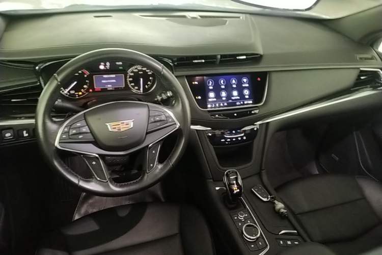 Used Cadillac XT5 2020 Revised Version 28T Luxury Edition Center Console