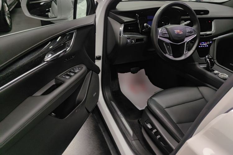 Used Cadillac XT5 2020 Revised Version 28T Luxury Edition Driver Seat
