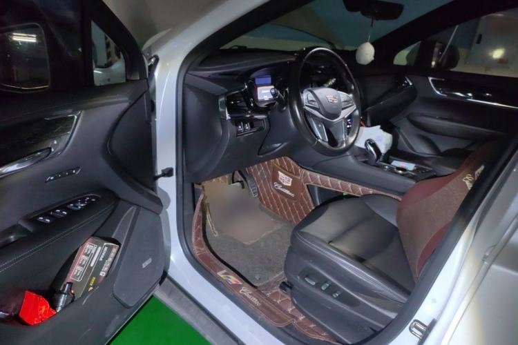 Used Cadillac XT5 2020 28T Luxury Version Driver Seat