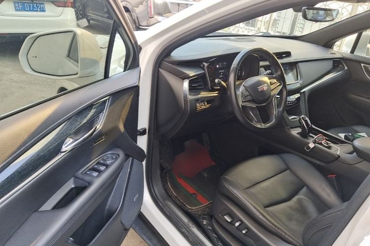 Used Cadillac XT5 2020 28T Luxury Version Driver Seat