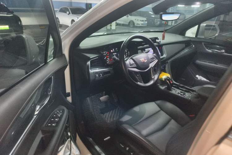 Used Cadillac XT5 2020 Revised Version 28T Luxury Edition Driver Seat