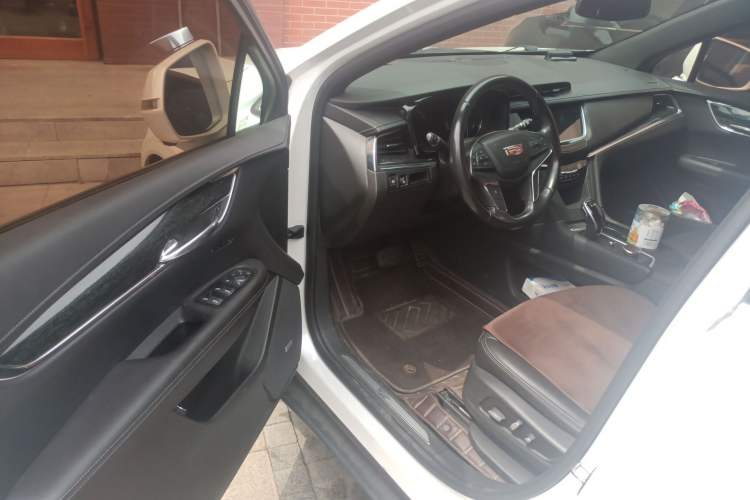 Used Cadillac XT5 2020 Revised Version 28T Luxury Edition Driver Seat