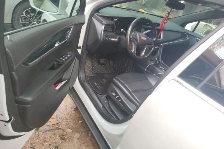 Used Cadillac XT5 2020 28T Luxury Version Driver Seat