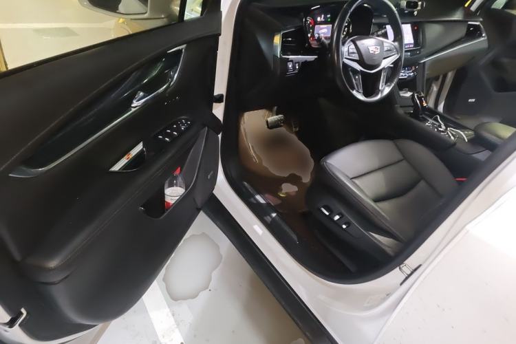 Used Cadillac XT5 2020 28T Luxury Version Driver Seat