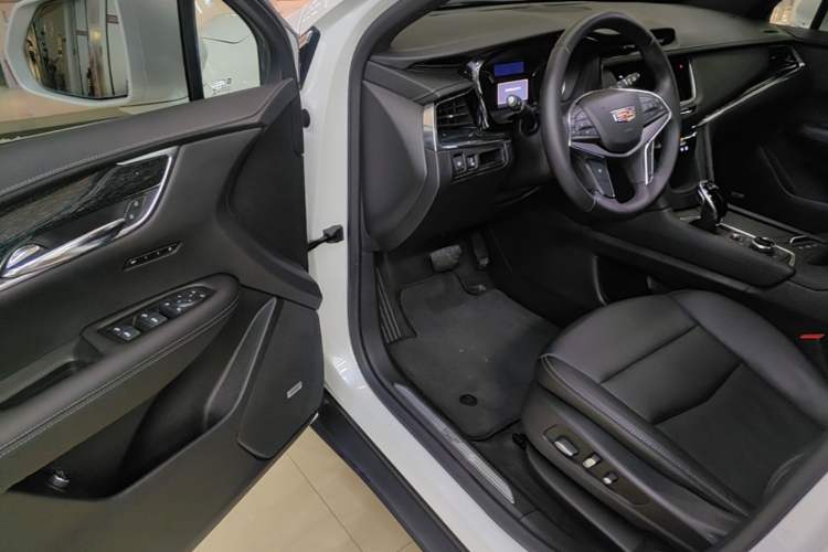 Used Cadillac XT5 2020 Revised Version 28T Luxury Edition Driver Seat