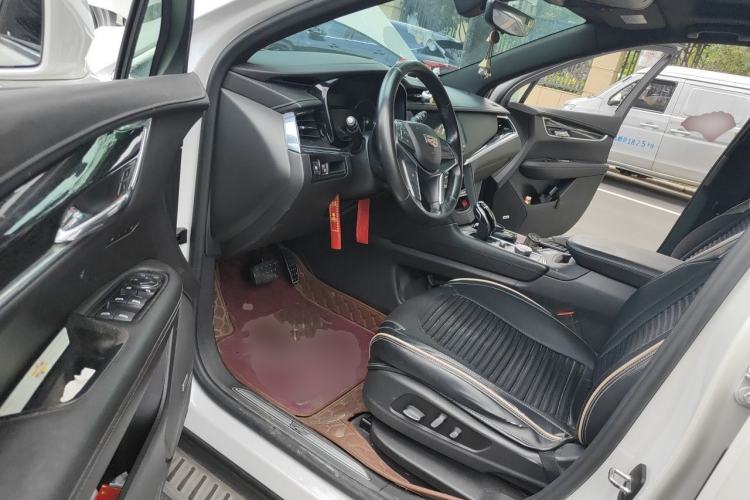 Used Cadillac XT5 2020 Revised Version 28T Luxury Edition Driver Seat