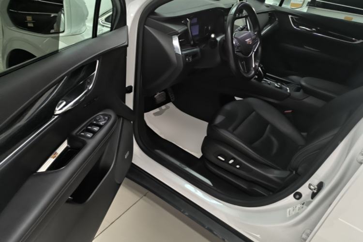 Used Cadillac XT5 2020 Revised Version 28T Luxury Edition Driver Seat