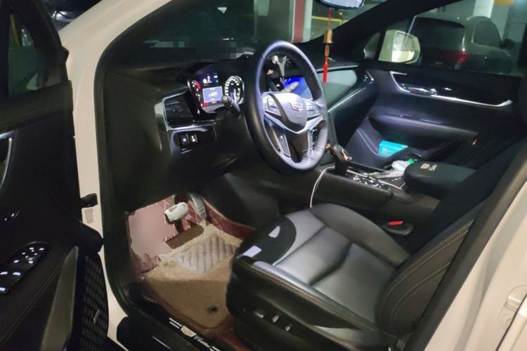 Used Cadillac XT5 2020 28T Luxury Version Driver Seat