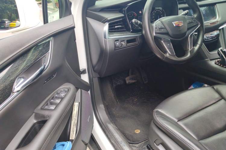 Used Cadillac XT5 2020 Revised Version 28T Luxury Edition Driver Seat