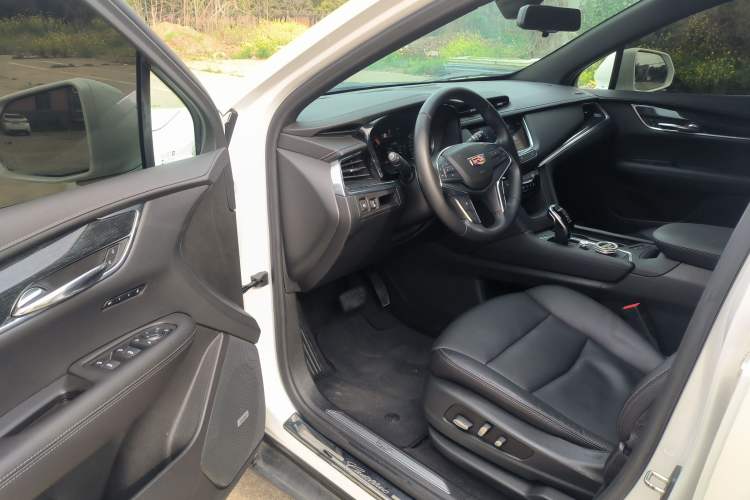Used Cadillac XT5 2020 28T Luxury Version Driver Seat