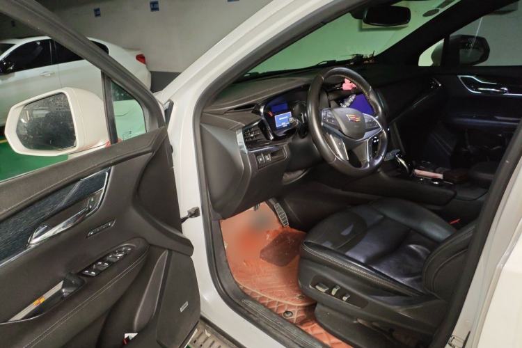 Used Cadillac XT5 2020 28T Luxury Version Driver Seat