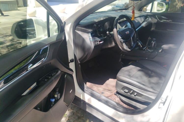 Used Cadillac XT5 2020 28T Luxury Version Driver Seat