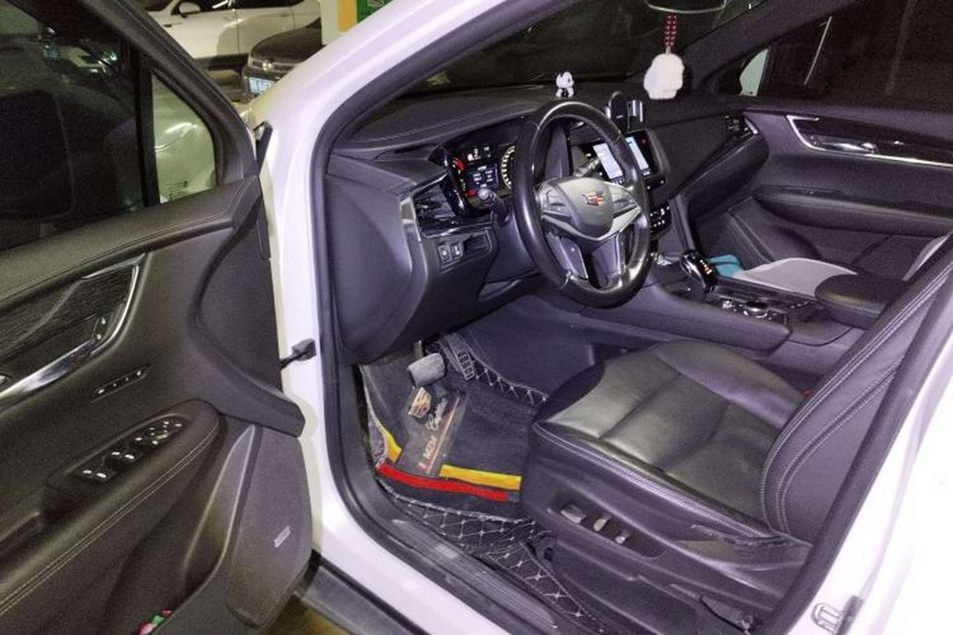 Used Cadillac XT5 2020 28T Luxury Version Driver Seat