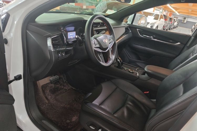 Used Cadillac XT5 2020 28T Luxury Version Driver Seat