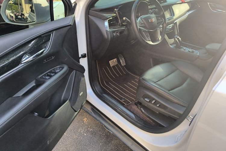 Used Cadillac XT5 2020 Revised Version 28T Luxury Edition Driver Seat