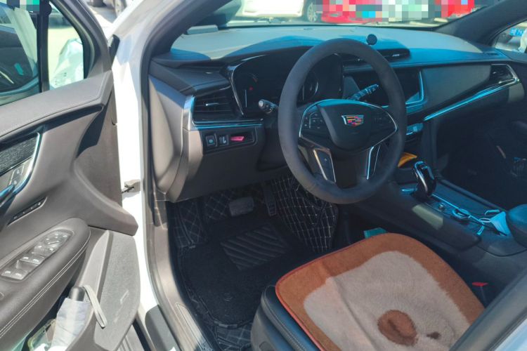 Used Cadillac XT5 2020 Revised Version 28T Luxury Edition Driver Seat