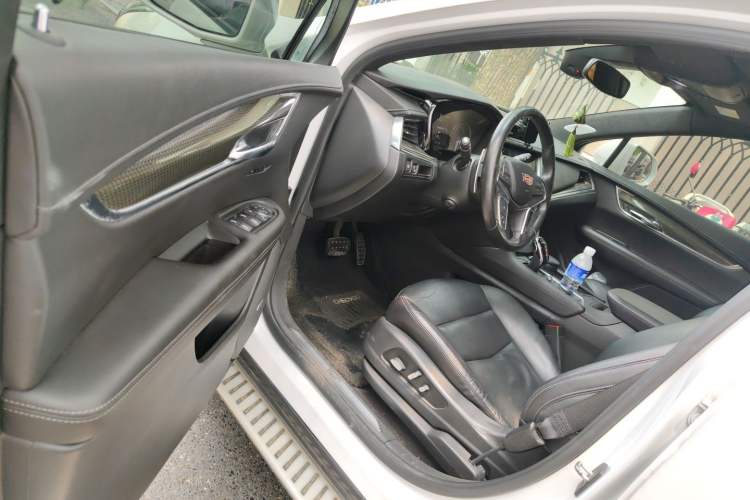 Used Cadillac XT5 2020 28T 4x4 Leading Sport Model Driver Seat