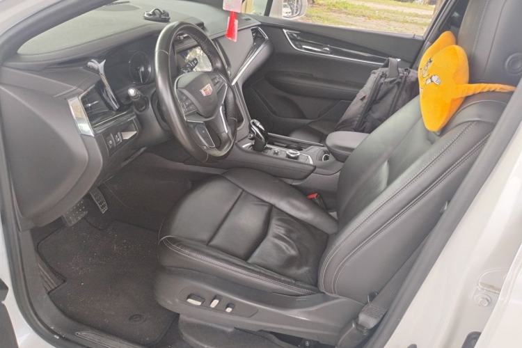 Used Cadillac XT5 2020 28T Luxury Version Driver Seat