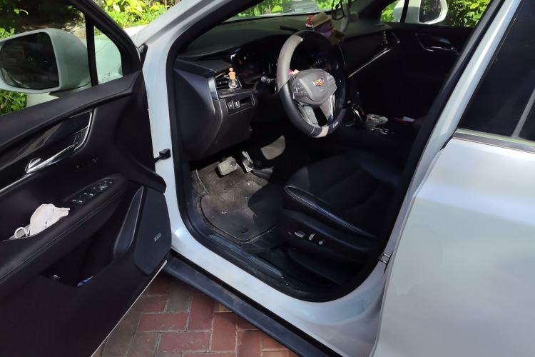 Used Cadillac XT5 2020 Revised Version 28T Luxury Edition Driver Seat