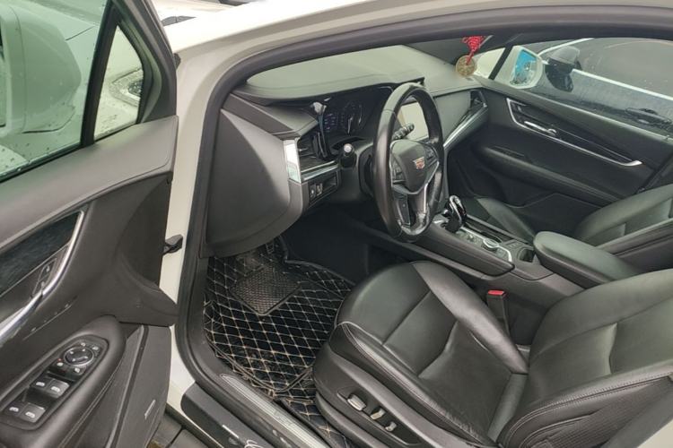 Used Cadillac XT5 2020 28T Luxury Version Driver Seat