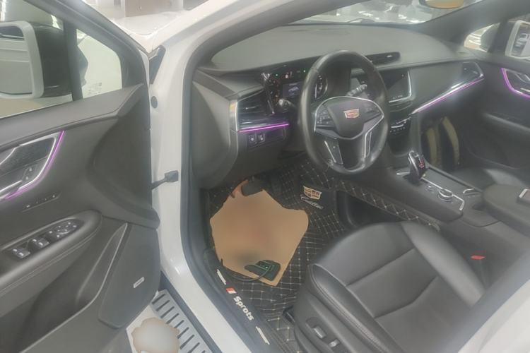 Used Cadillac XT5 2020 Revised Version 28T Luxury Edition Driver Seat