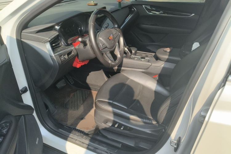 Used Cadillac XT5 2020 Revised Version 28T Luxury Edition Driver Seat