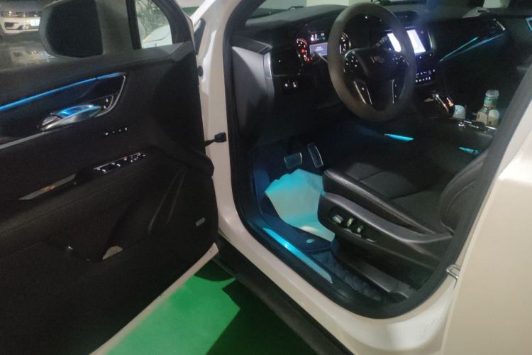 Used Cadillac XT5 2020 28T Luxury Version Driver Seat