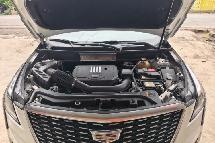 Used Cadillac XT5 2020 28T Luxury Version Engine Bay