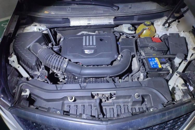 Used Cadillac XT5 2020 28T Luxury Version Engine Bay