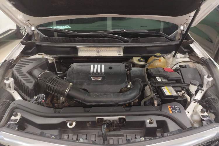 Used Cadillac XT5 2020 Revised Version 28T Luxury Edition Engine Bay