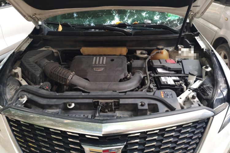 Used Cadillac XT5 2020 28T Luxury Version Engine Bay