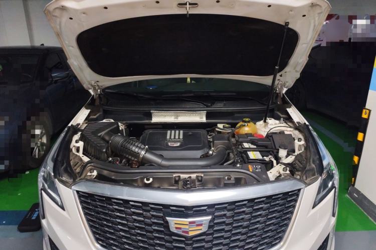 Used Cadillac XT5 2020 28T Luxury Version Engine Bay