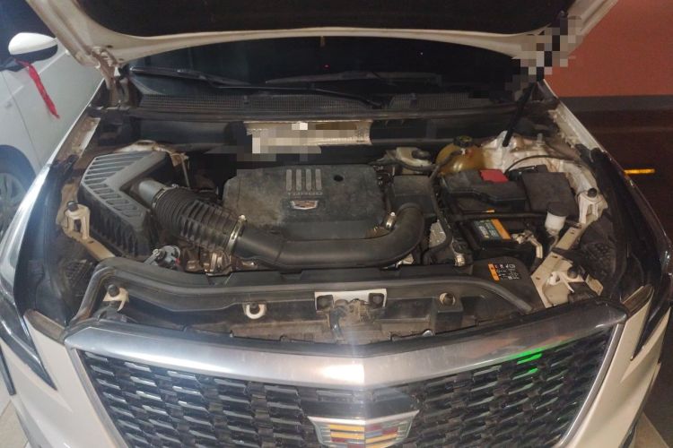 Used Cadillac XT5 2020 28T Luxury Version Engine Bay