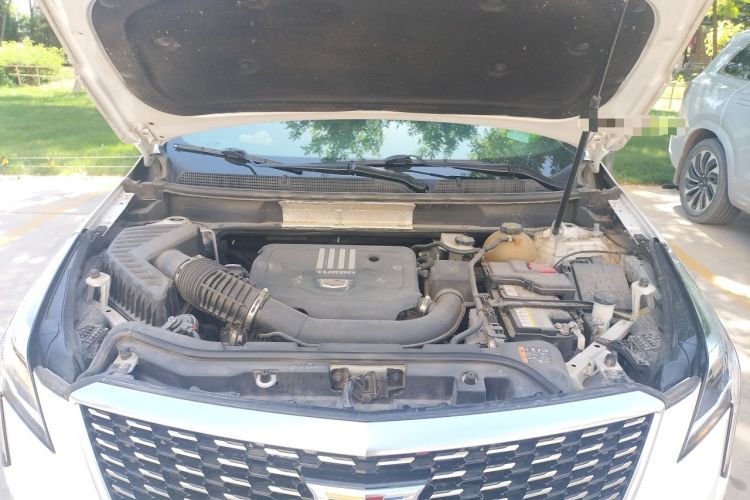 Used Cadillac XT5 2020 28T Luxury Version Engine Bay