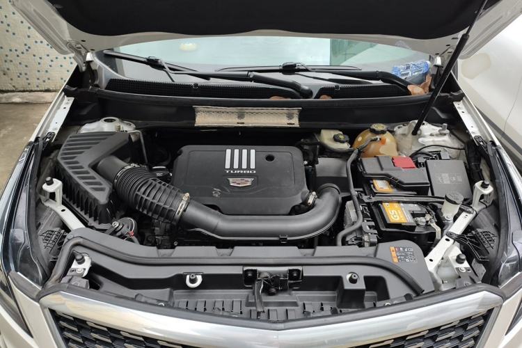 Used Cadillac XT5 2020 28T Four-Wheel Drive Tech Version Engine Bay