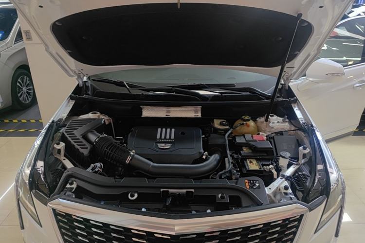 Used Cadillac XT5 2020 Revised Version 28T Luxury Edition Engine Bay