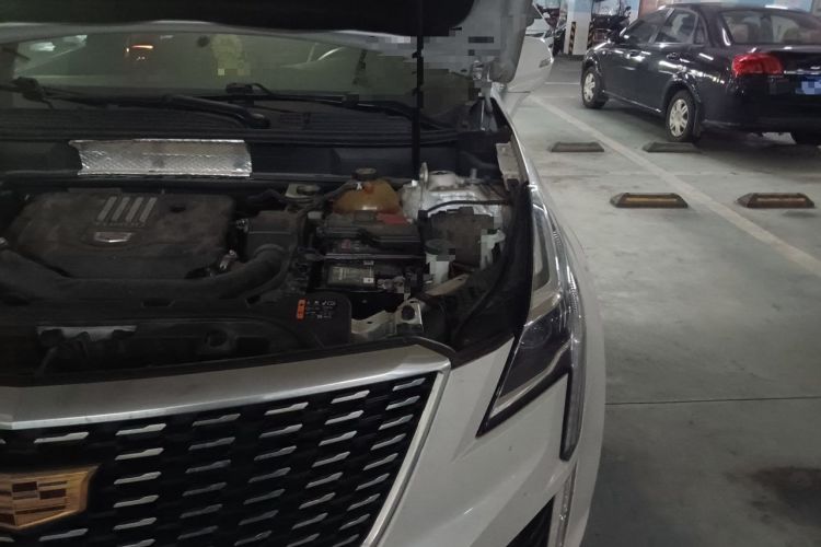 Used Cadillac XT5 2020 28T Luxury Version Engine Bay Left