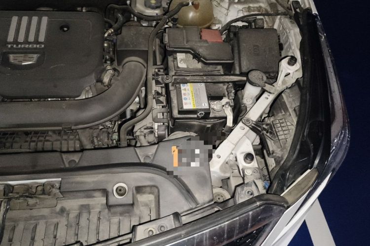 Used Cadillac XT5 2020 28T Four-Wheel Drive Luxury Version Engine Bay Left