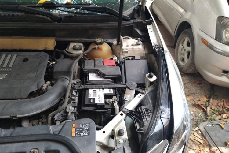 Used Cadillac XT5 2020 28T Luxury Version Engine Bay Left